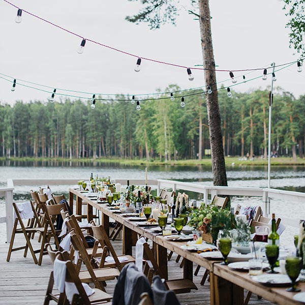 summer party planning tips family reunion